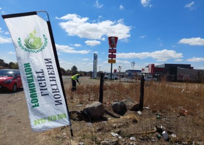 NLF_Employee_Removing_Refuse_On_R39_Corner_R546